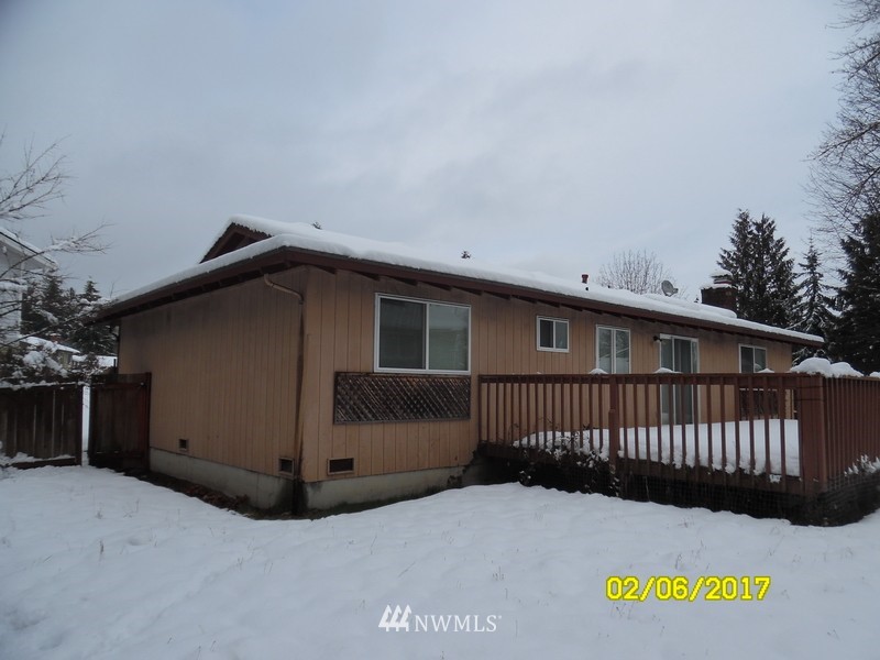 15657 129th Court Southeast Renton, WA 98058 - Photo 2 of 13 Gallery Image 2