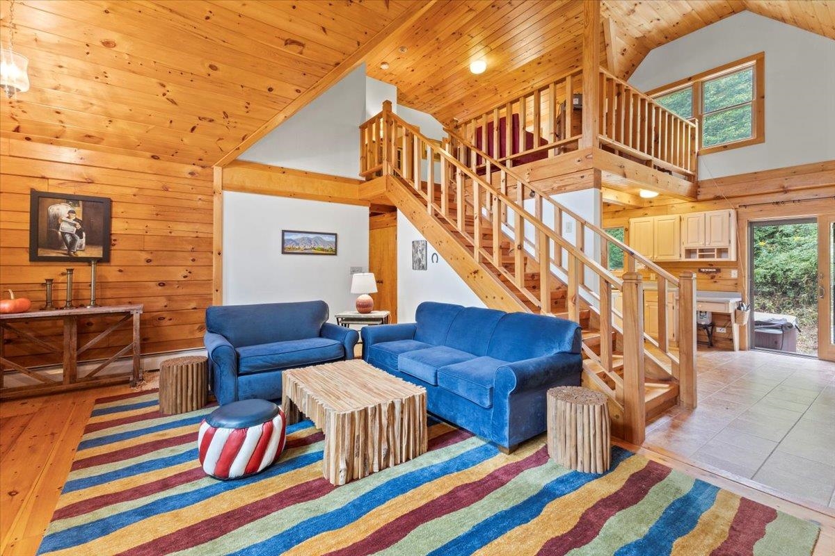 5451 River Road Arlington, VT 05250 - Photo 1 of 45