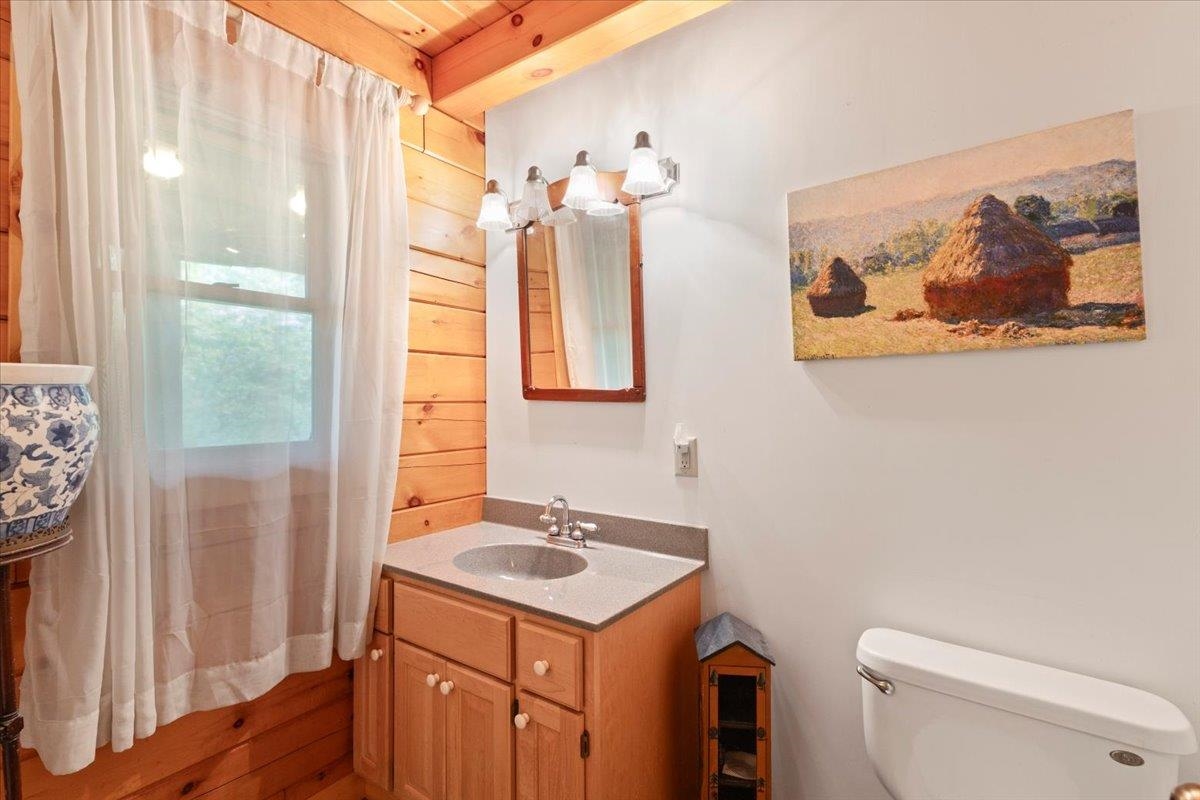 5451 River Road Arlington, VT 05250 - Photo 11 of 45