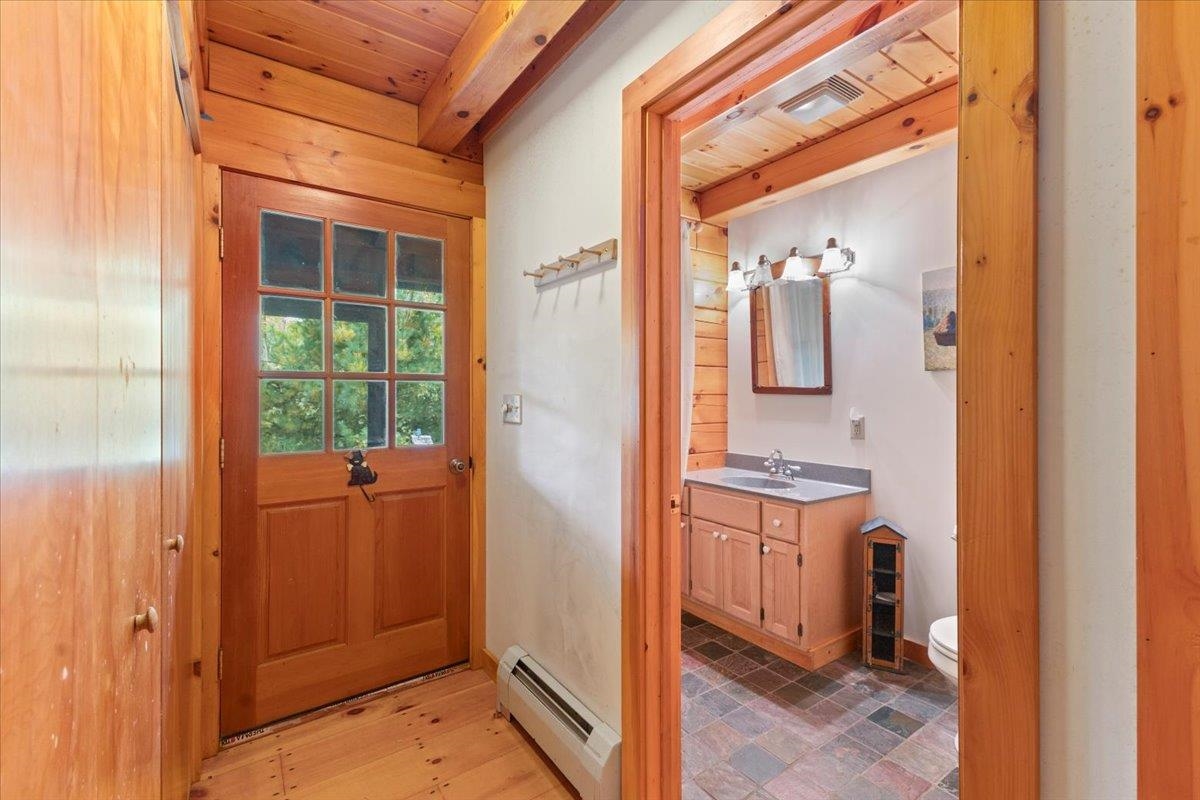 5451 River Road Arlington, VT 05250 - Photo 12 of 45