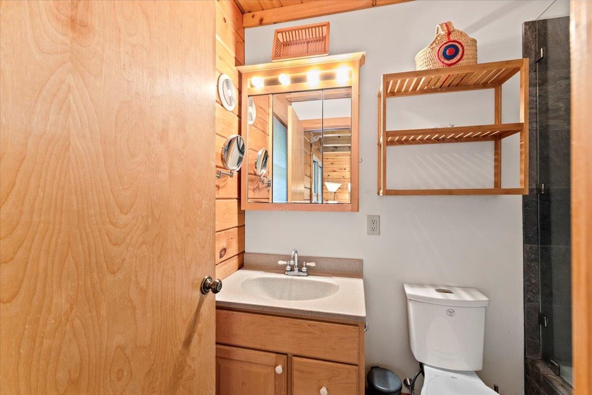 5451 River Road Arlington, VT 05250 - Photo 17 of 45