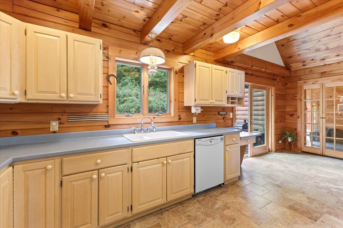 5451 River Road Arlington, VT 05250 - Photo 20 of 45