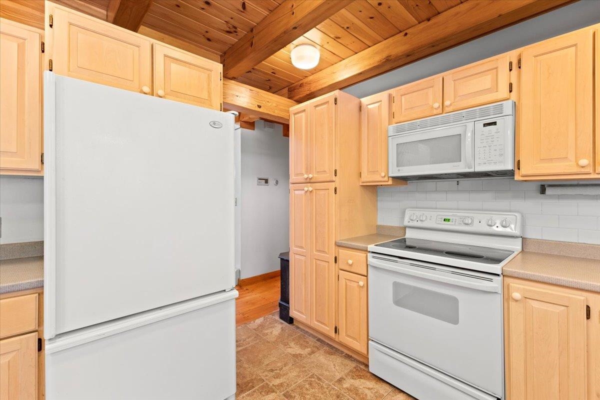 5451 River Road Arlington, VT 05250 - Photo 21 of 45