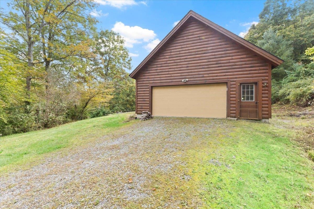 5451 River Road Arlington, VT 05250 - Photo 32 of 45