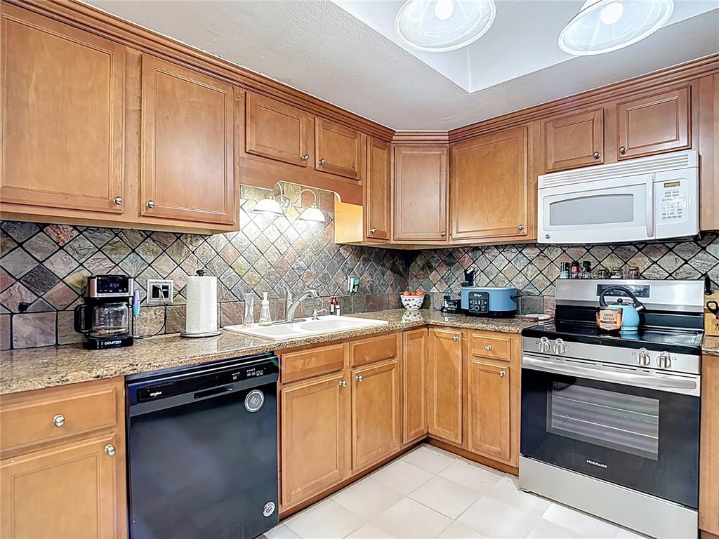 11340 Sally Road Dade City, FL 33525 - Photo 18 of 40 Gallery Image 18