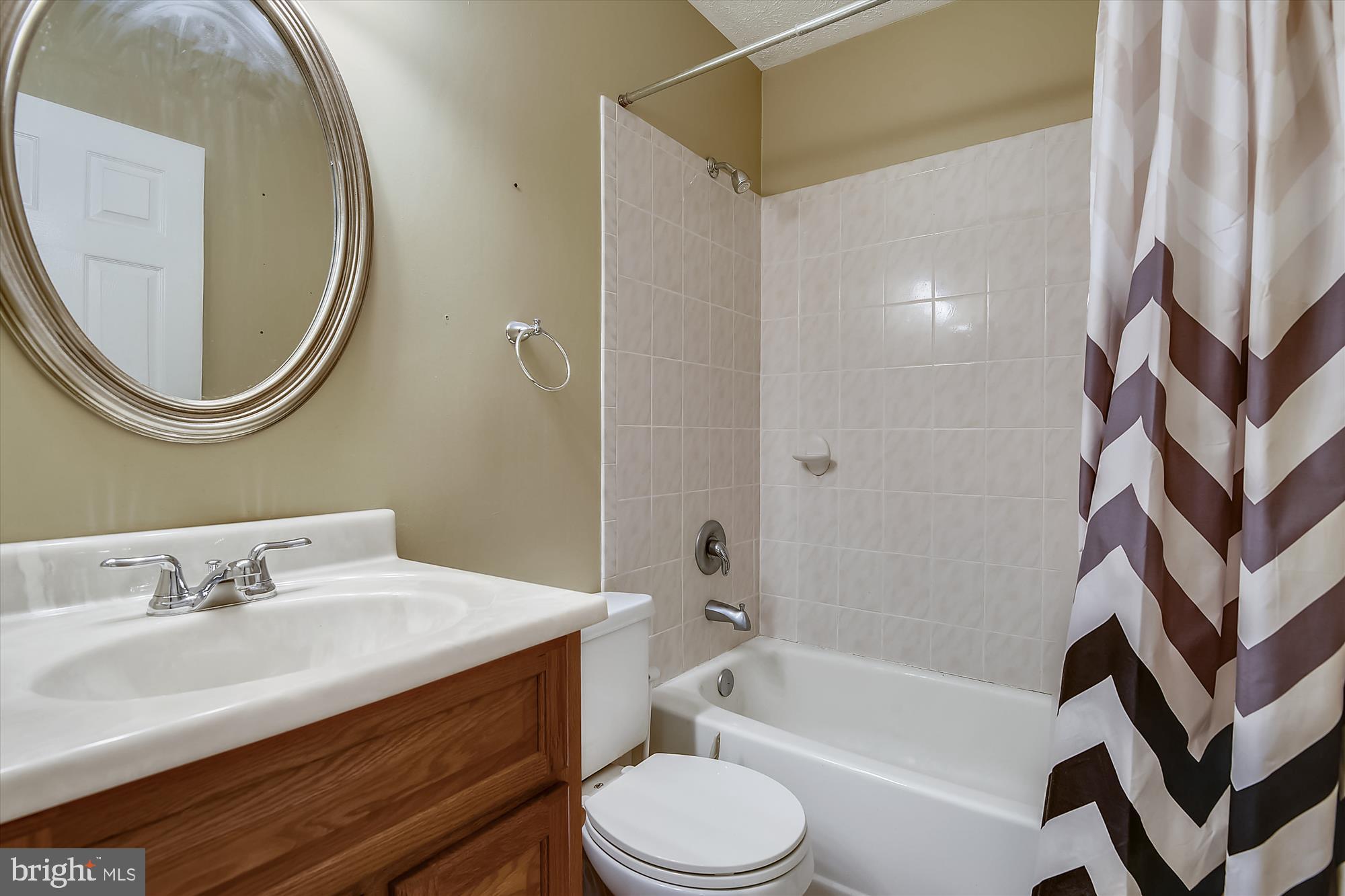 3444 Brookhaven Road Pasadena, MD 21122 - Photo 22 of 50 Upper level Full Bath