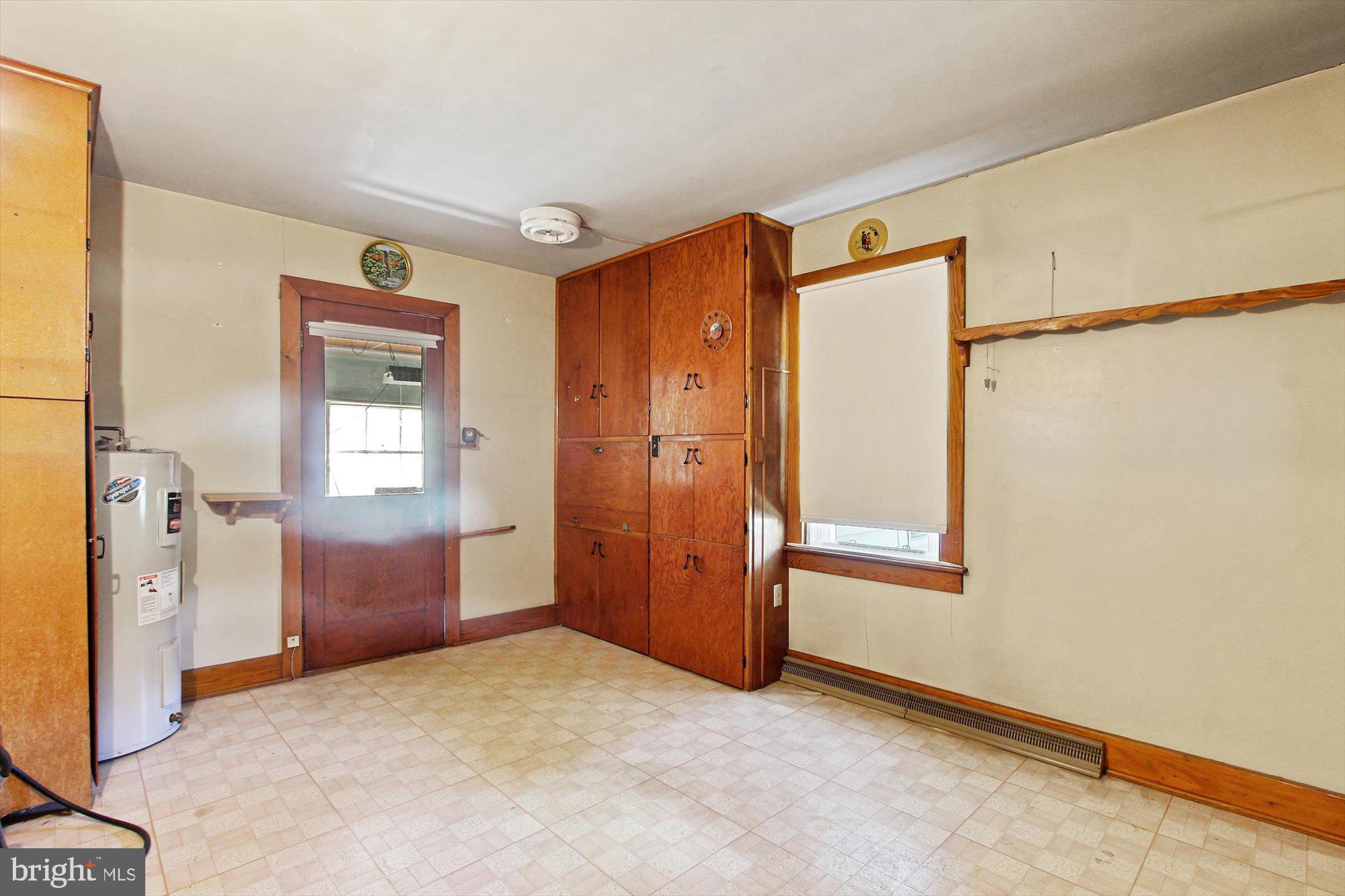 558 Old Hanover Road Spring Grove, PA 17362 - Photo 14 of 28