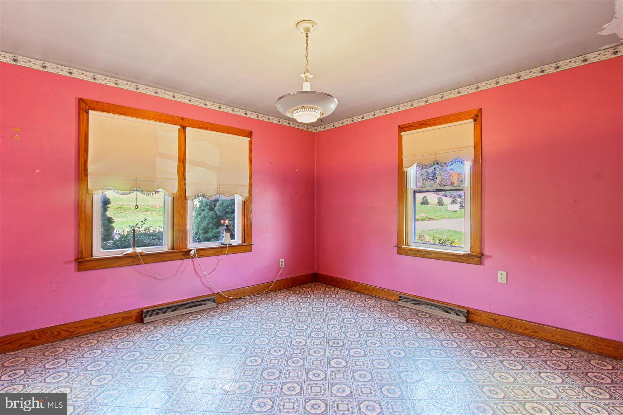 558 Old Hanover Road Spring Grove, PA 17362 - Photo 7 of 28