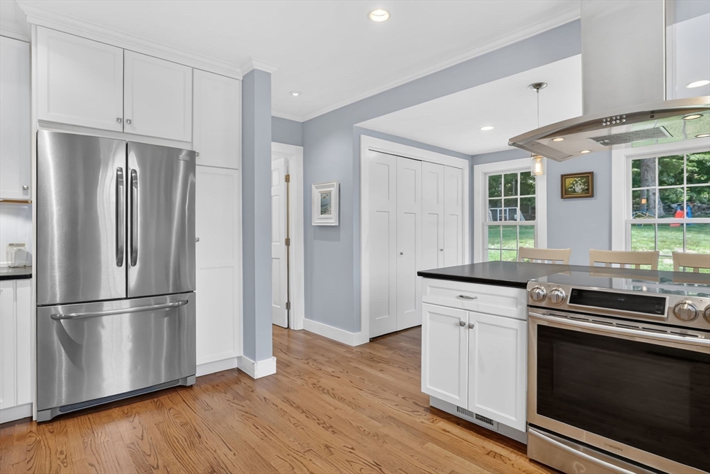 102 Miller Street Ludlow, MA 01056 - Photo 6 of 41