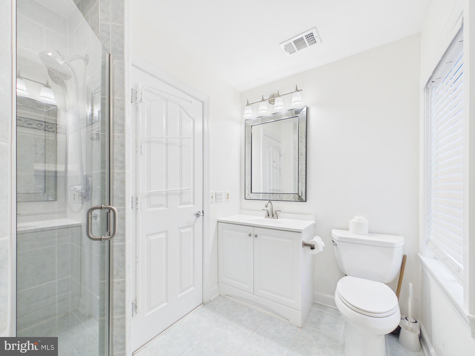 7972 Pinnacle Ridge Drive Manassas, VA 20112 - Photo 32 of 50 Bright and modern bathroom oasis.