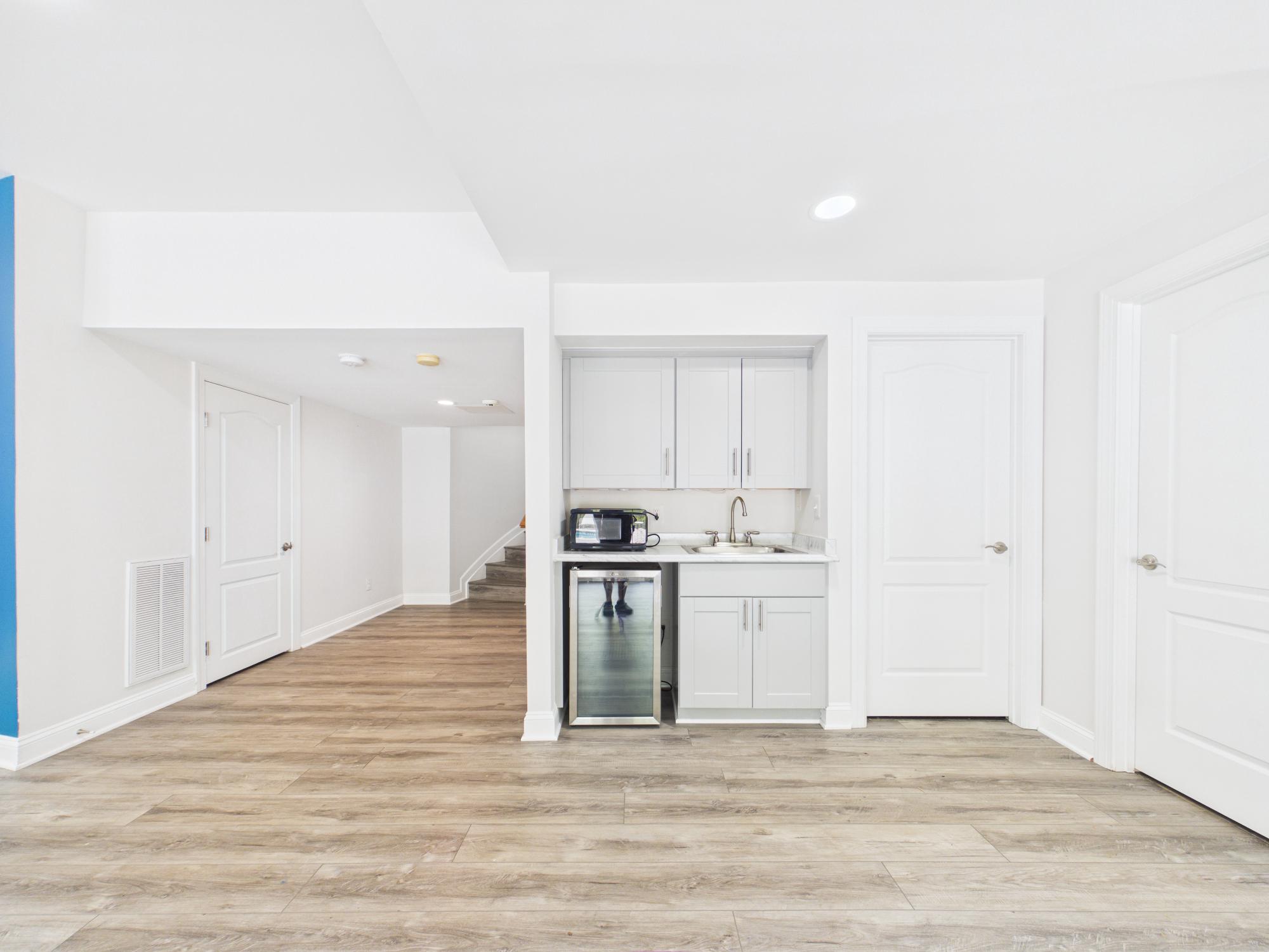 7972 Pinnacle Ridge Drive Manassas, VA 20112 - Photo 41 of 50 Modern open space with sleek finishes.