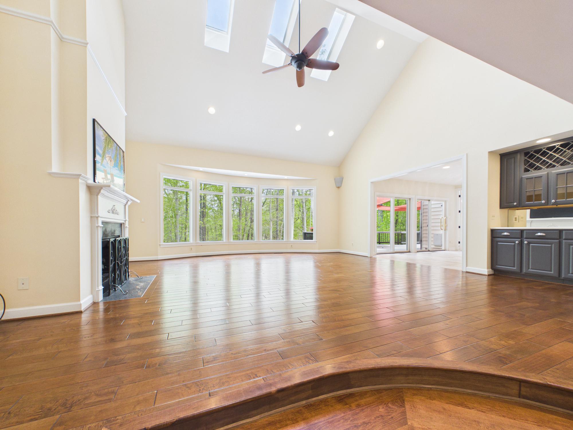 7972 Pinnacle Ridge Drive Manassas, VA 20112 - Photo 9 of 50 Spacious, sunlit open living area.