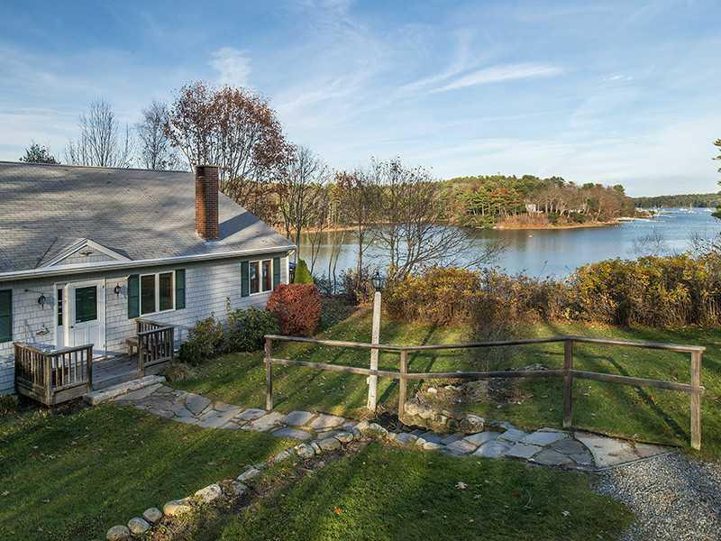 43 Spar Cove Road Freeport, ME 04032 - Photo 1 of 24 Exterior Front.