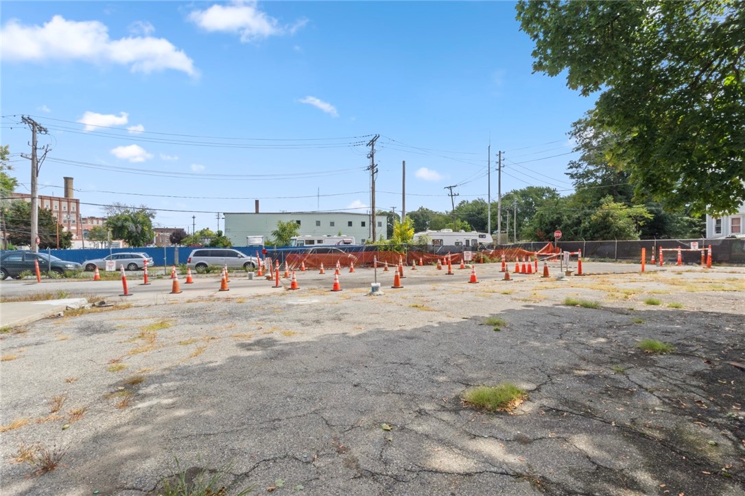 264 Weeden Street Pawtucket, RI 02860 - Photo 4 of 7