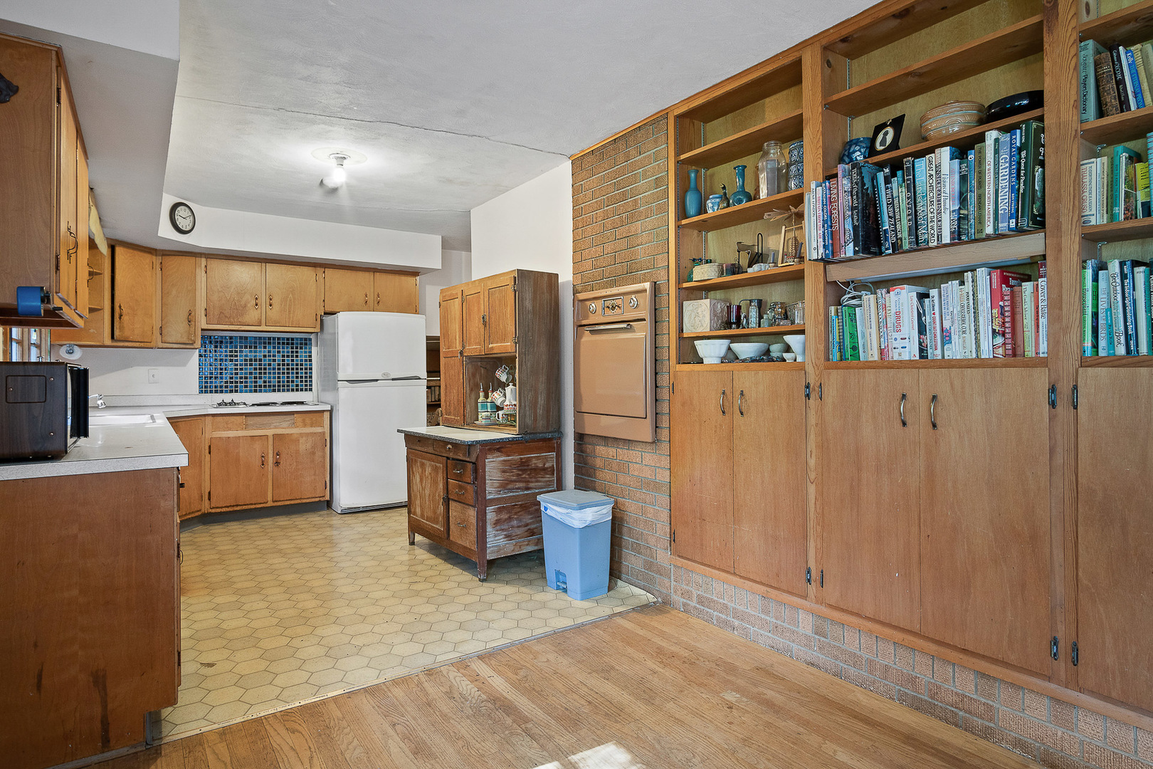 526 Russell Road DeKalb, IL 60115 - Photo 9 of 20 Gallery Image 9
