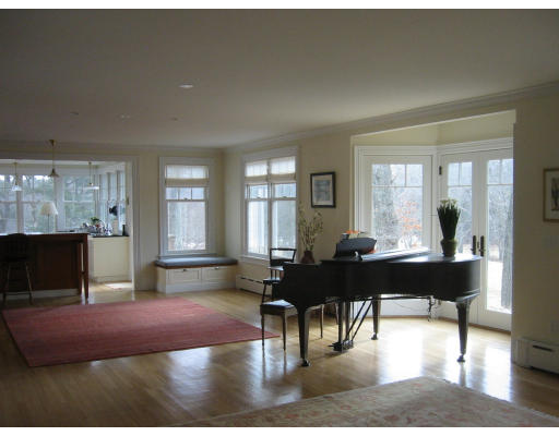 9 Page Road Lincoln, MA 01773 - Photo 6 of 10