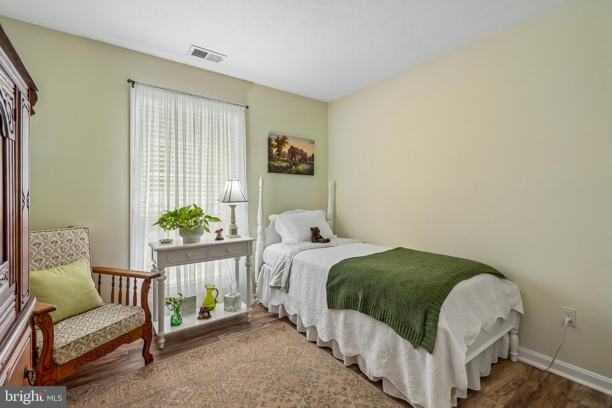 10090 Oakton Terrace Road Oakton, VA 22124 - Photo 14 of 23