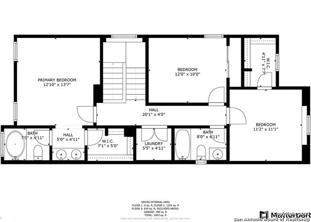 a black and white photo of a black and white photo