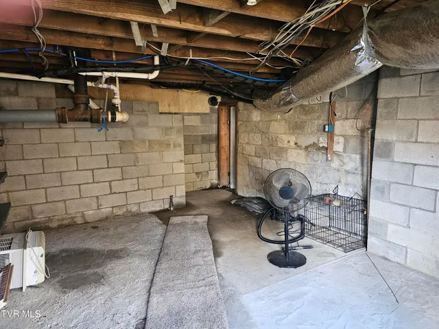 $132,000 | 5507 Thackers Branch Road, Norton, VA 24273