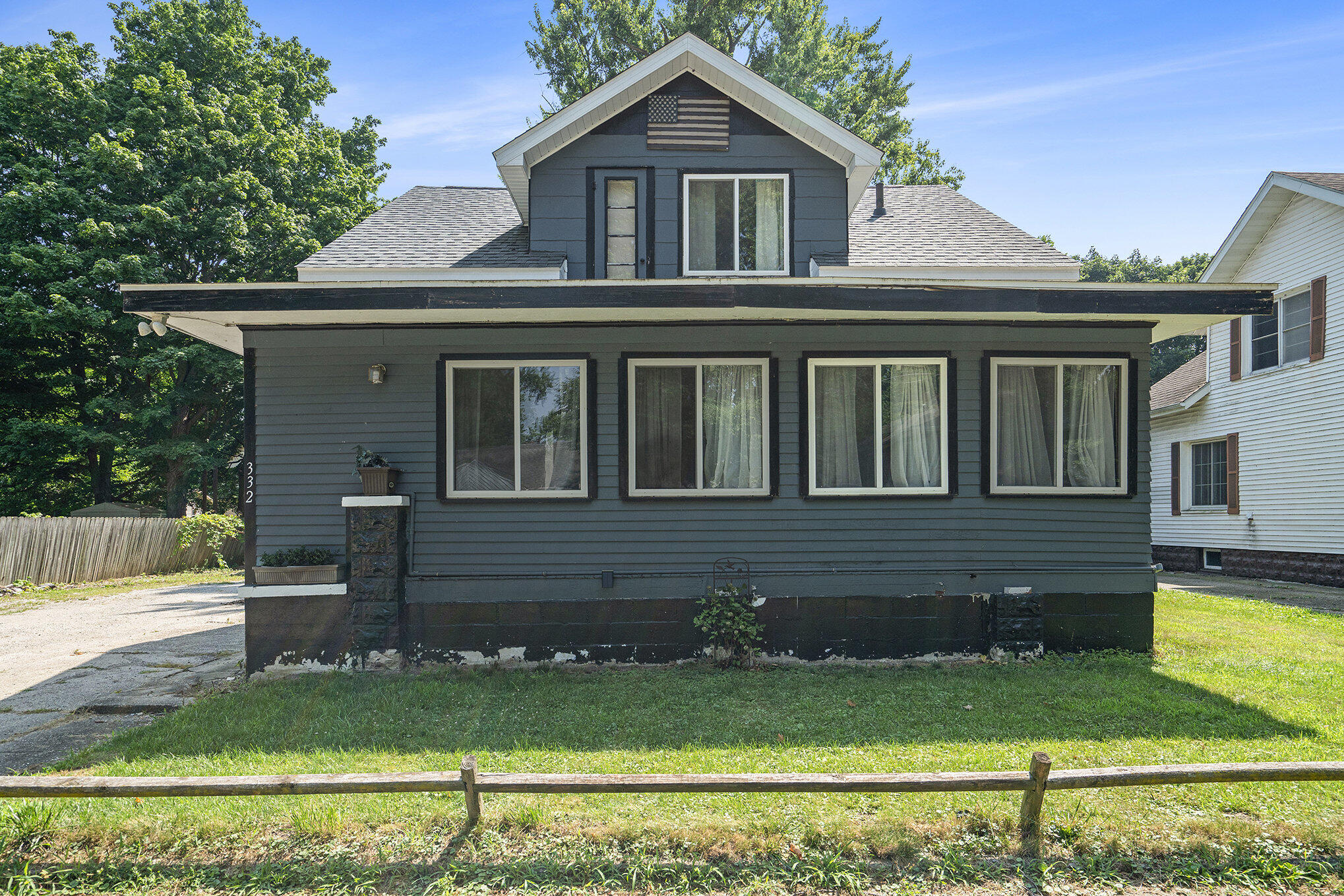 332 South Hooker Avenue Three Rivers, MI 49093 - Photo 3 of 35 025_dsc09050_284