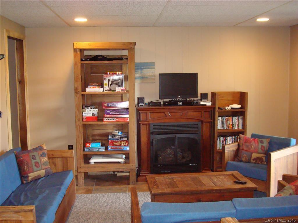 341 Ridgeway Drive Mars Hill, NC 28754 - Photo 19 of 24