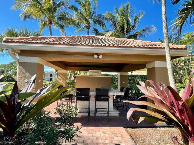 $239,900 | 3690 Northwest Mediterranean Lane, Unit 305, Jensen Beach, FL 34957