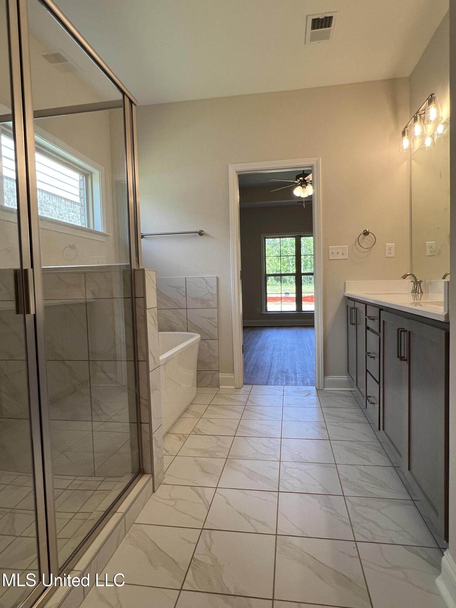 2233 Scott Mdws Lane Hernando, MS 38632 - Photo 16 of 29 IMG_3325