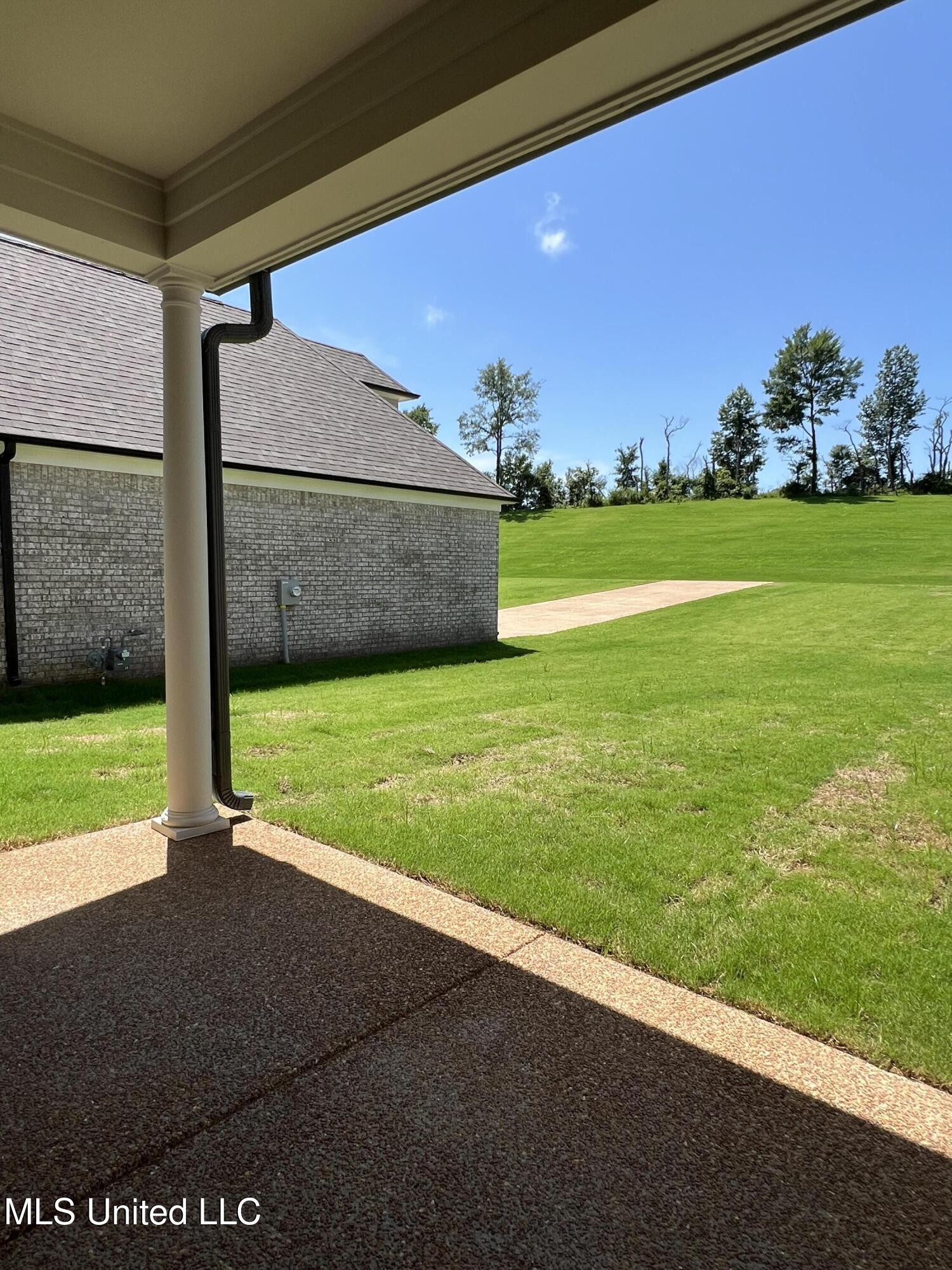 2233 Scott Mdws Lane Hernando, MS 38632 - Photo 5 of 29 IMG_3320