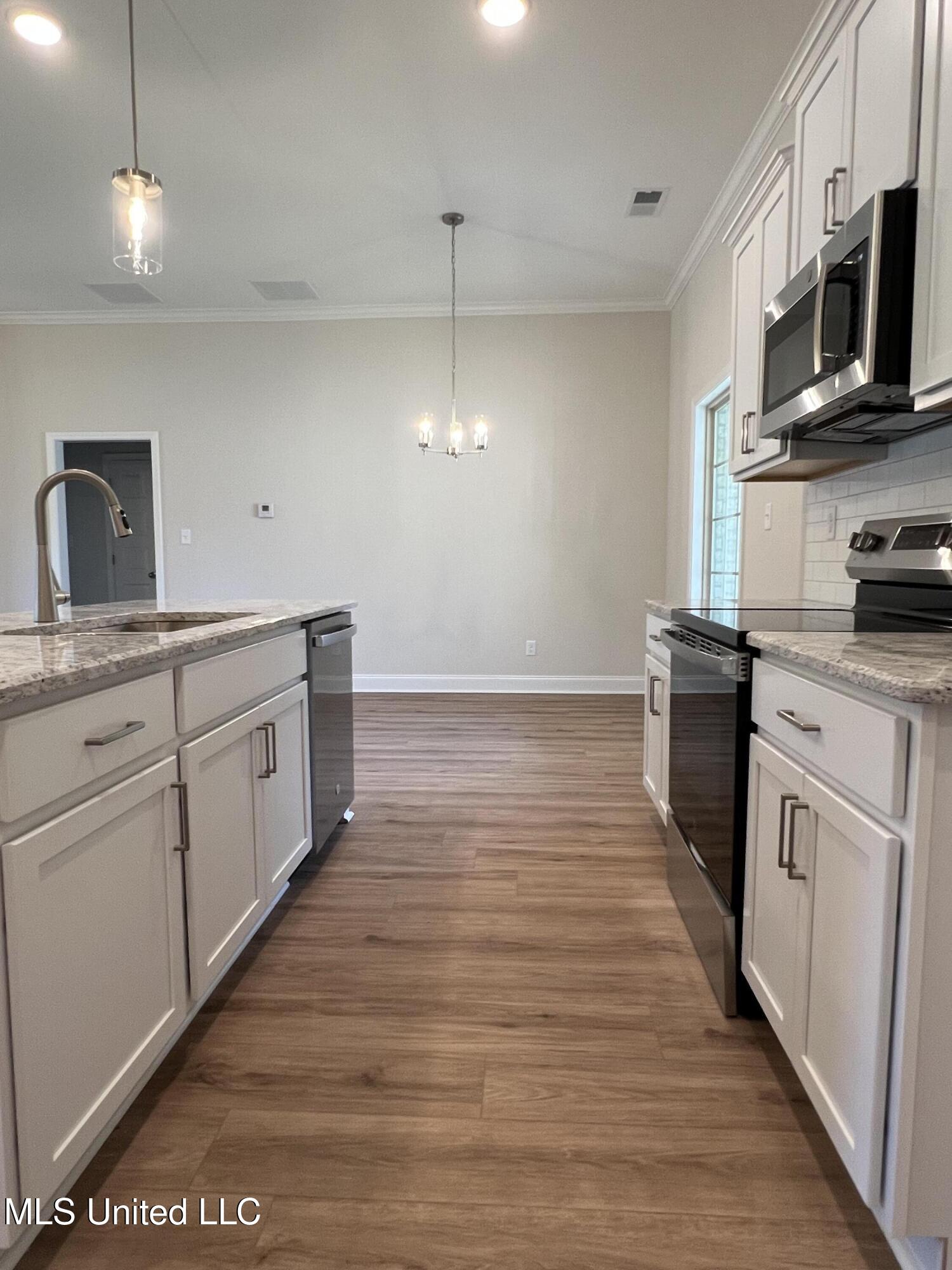 2233 Scott Mdws Lane Hernando, MS 38632 - Photo 7 of 29 IMG_3330