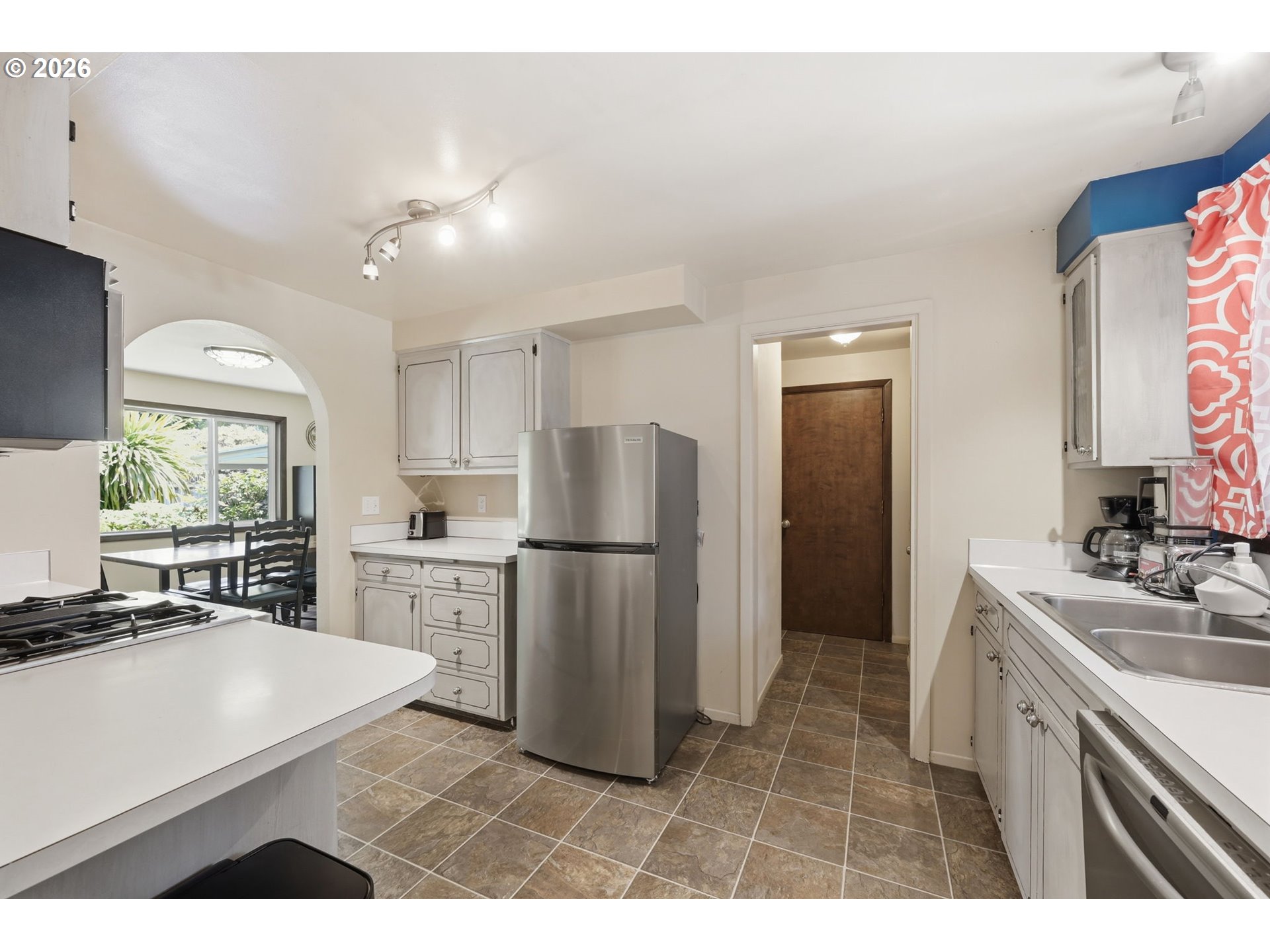 1665 Adkins Street Eugene, OR 97401 - Photo 15 of 46