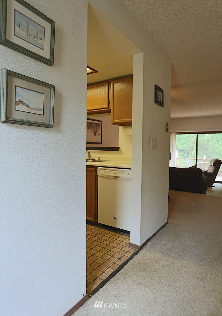 11512 Southeast 175th Street Renton, WA 98055 - Photo 14 of 24