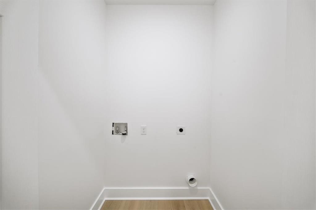 1523 Melrose Drive Southwest Atlanta, GA 30310 - Photo 22 of 33 a view of a small space