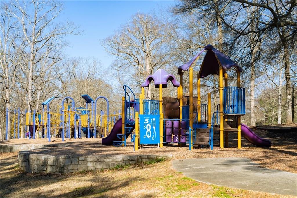 1523 Melrose Drive Southwest Atlanta, GA 30310 - Photo 30 of 33 a view of road with a building