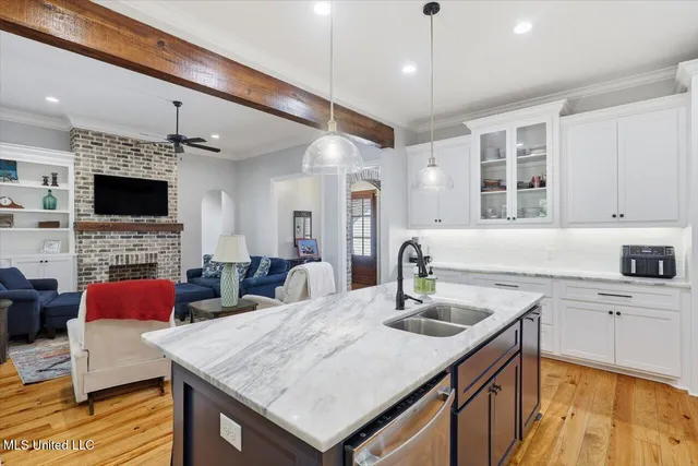 $449,000 | 342 Royal Pond Circle, Flowood, MS 39232