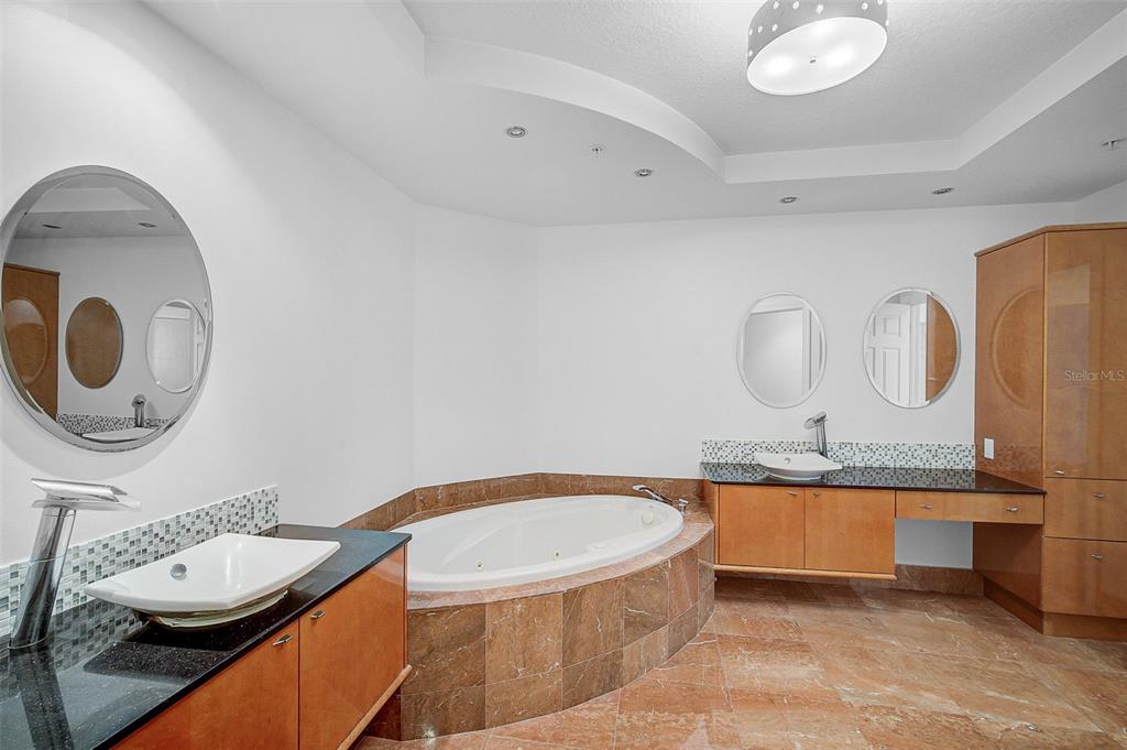 3603 North Point Road, Unit 202 Osprey, FL 34229 - Photo 22 of 50 Gallery Image 22