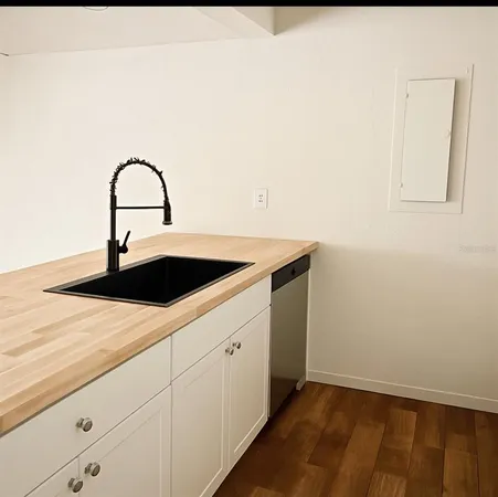 a close view of sink and tap