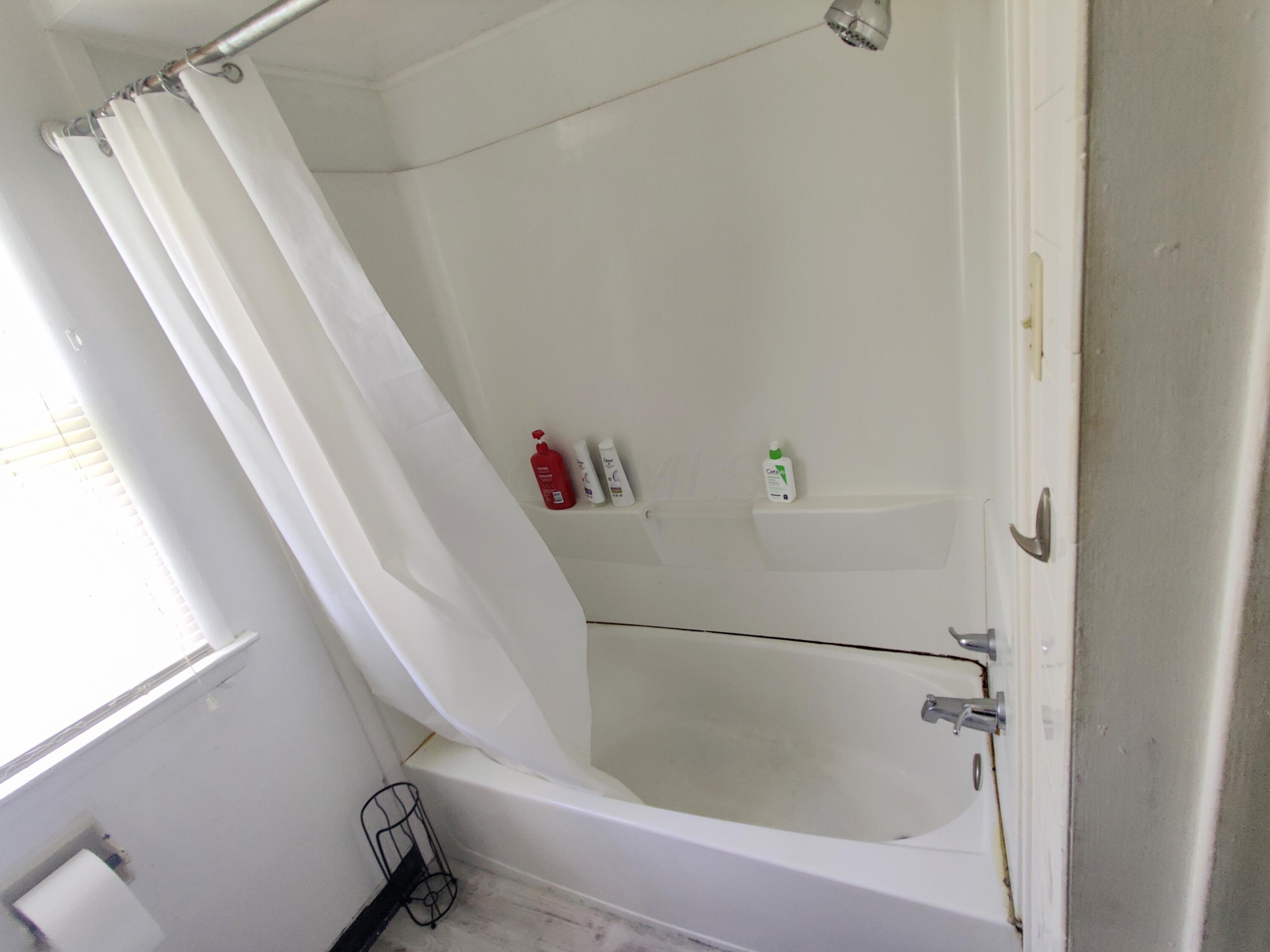 2810 Ruhl Avenue, Unit 2812 Bexley, OH 43209 - Photo 14 of 34