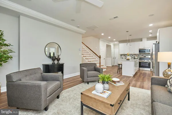 $1,295,000 | 6323 Everglades Drive, Alexandria, VA 22312