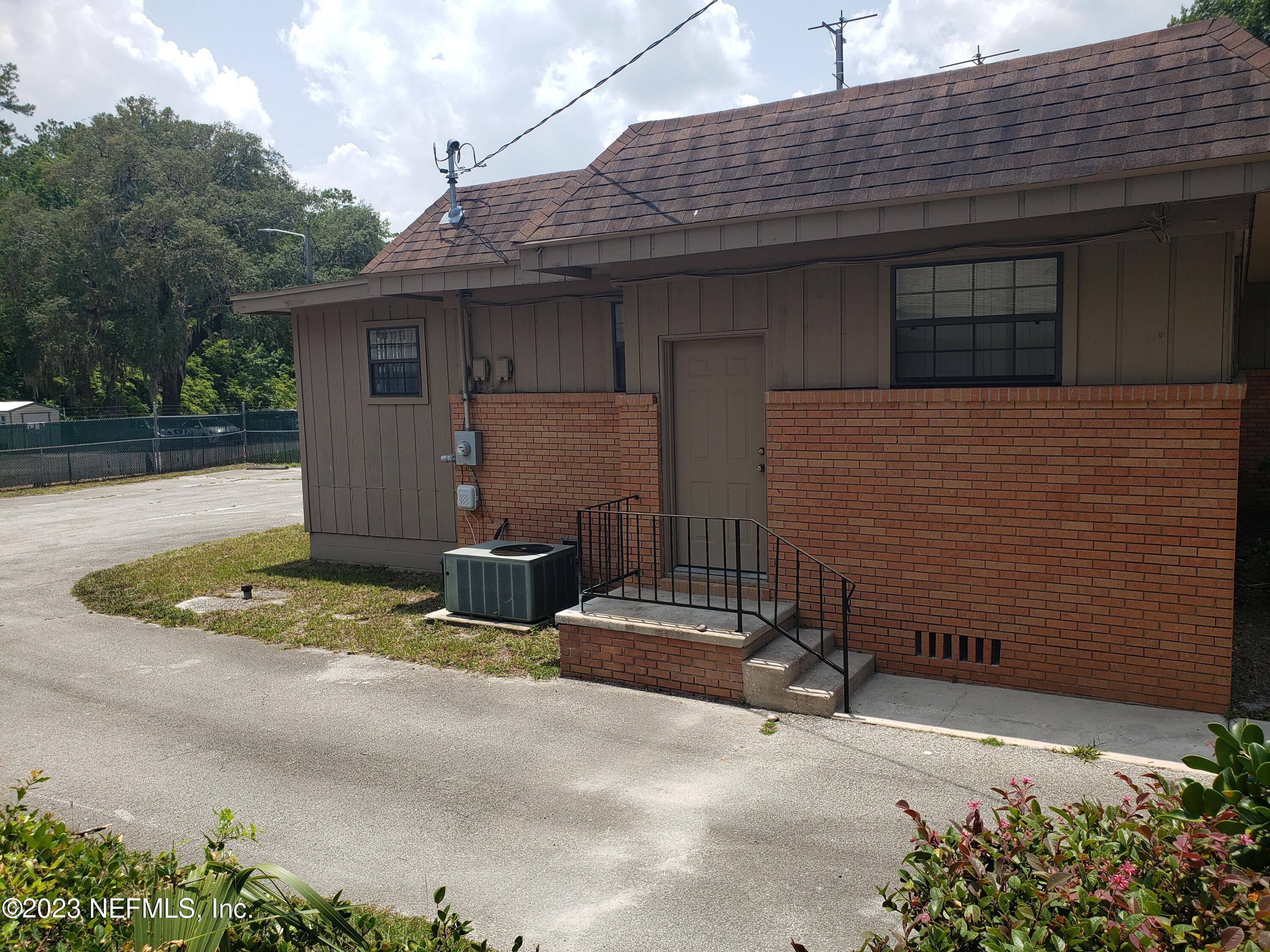 625 Oak Street Green Cove Springs, FL 32043 - Photo 3 of 13 20230609_133932
