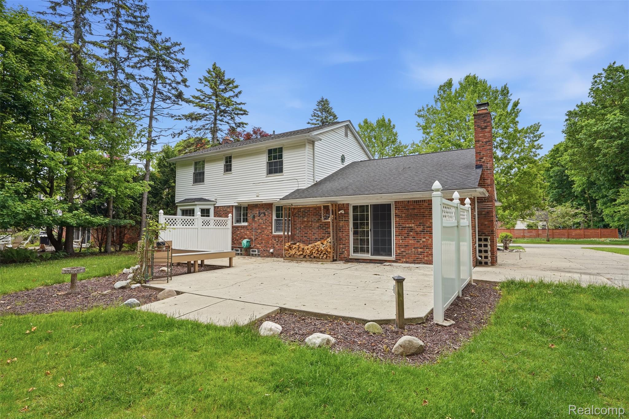 18461 Gill Road Livonia, MI 48152 - Photo 27 of 39 34.jpg