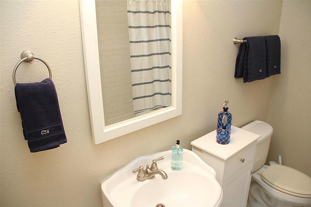 1220 Ashland Street Houston, TX 77008 - Photo 12 of 32