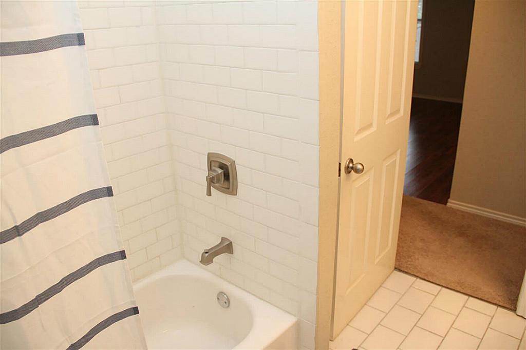 1220 Ashland Street Houston, TX 77008 - Photo 13 of 32