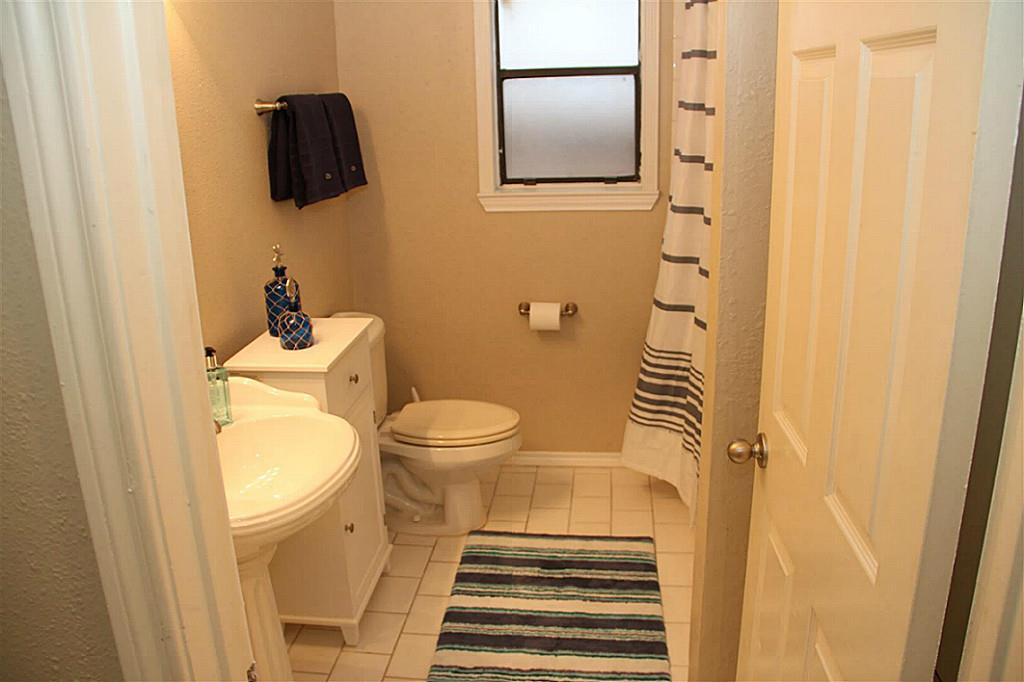 1220 Ashland Street Houston, TX 77008 - Photo 14 of 32