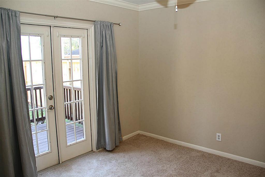 1220 Ashland Street Houston, TX 77008 - Photo 20 of 32 THe second bedroom