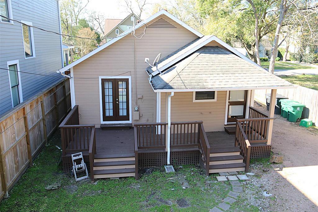 1220 Ashland Street Houston, TX 77008 - Photo 30 of 32 View toward the back of the house