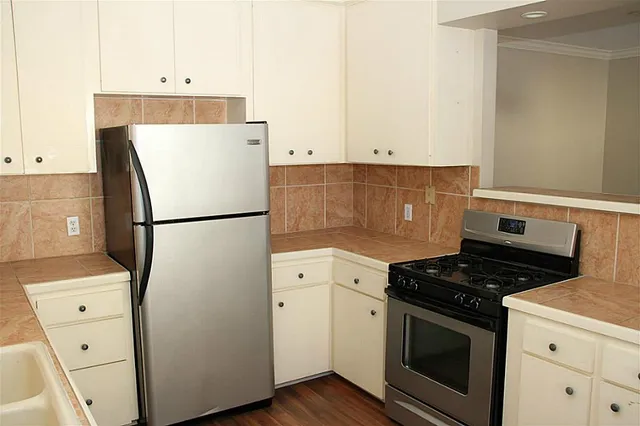 $2,200 | 1220 Ashland Street, Houston, TX 77008