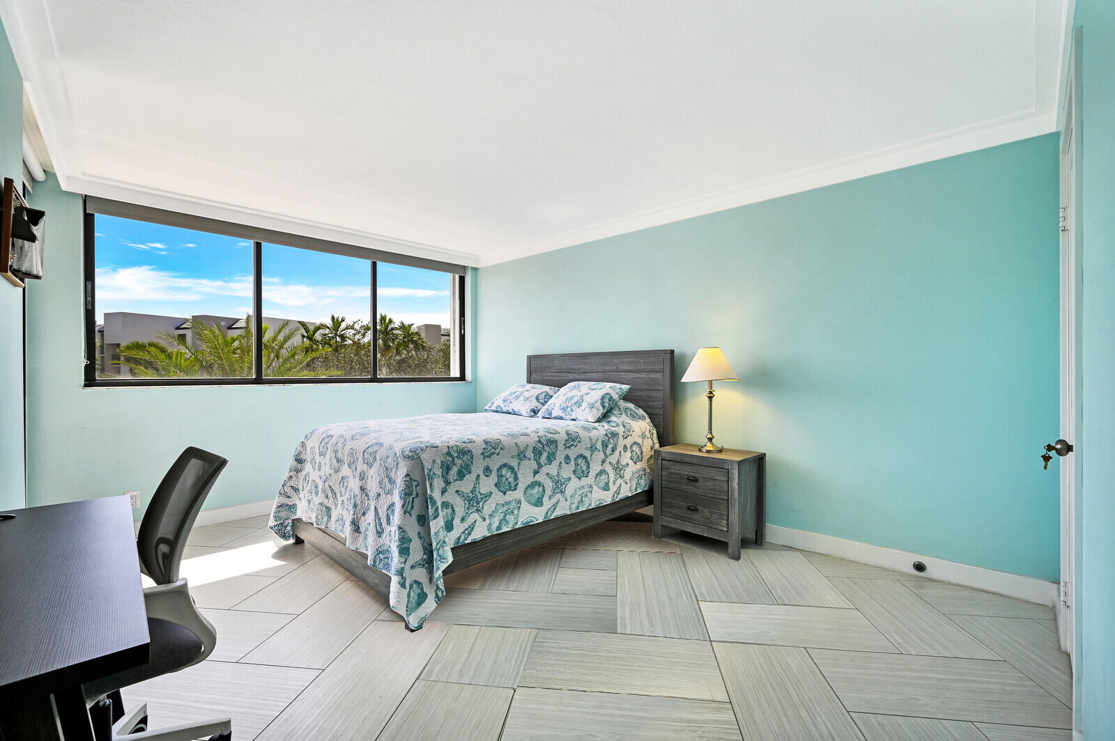 1300 Florida A1A, Unit 123 Jupiter, FL 33477 - Photo 12 of 41 Guest Suite