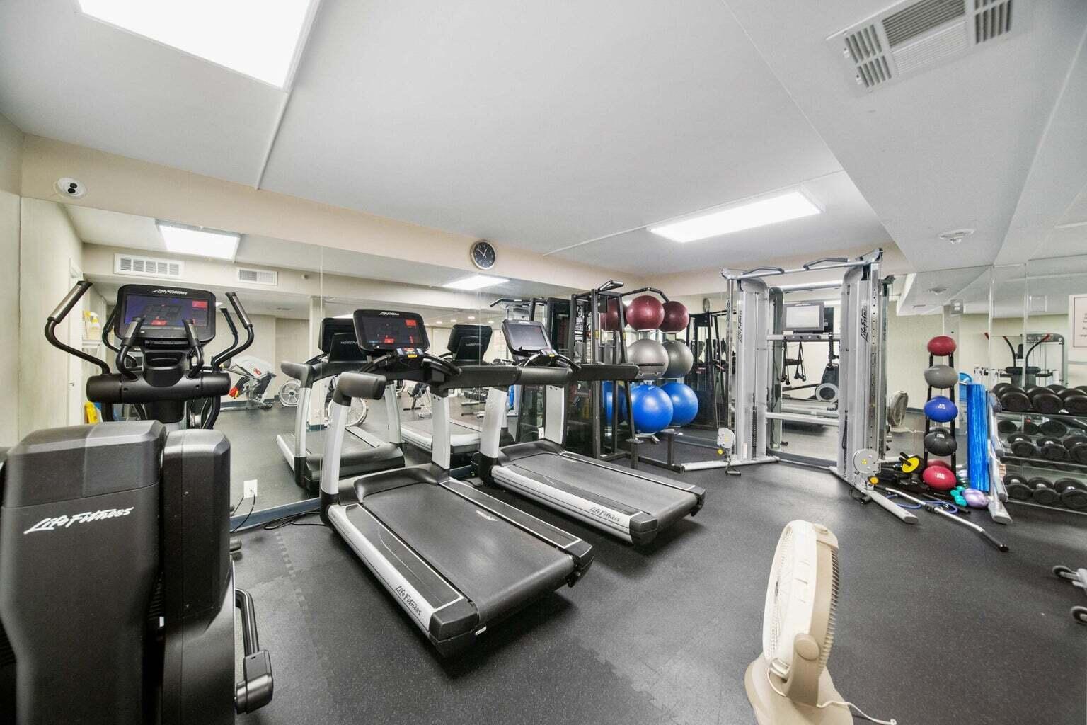 1300 Florida A1A, Unit 123 Jupiter, FL 33477 - Photo 35 of 41 Gym