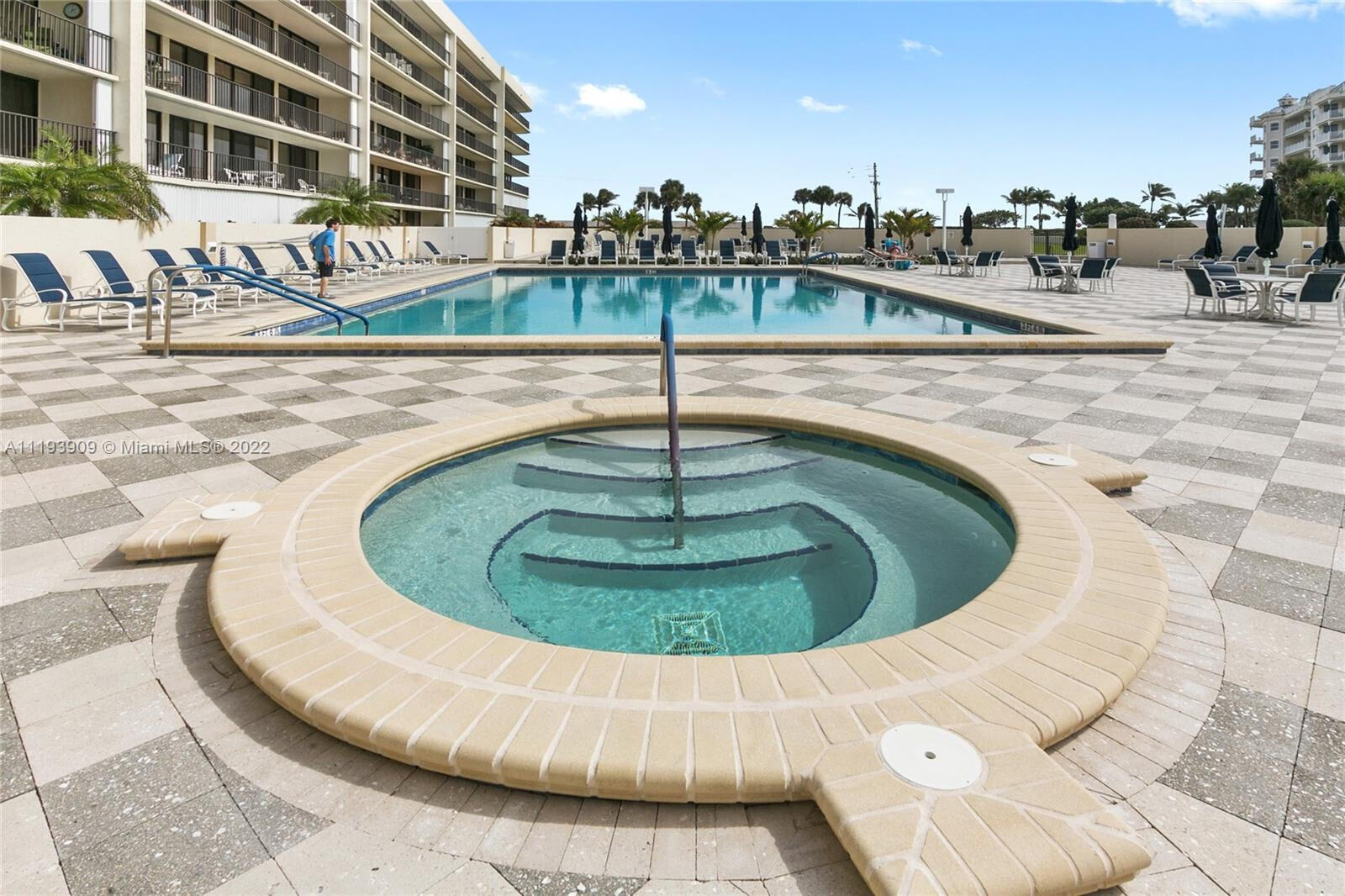1300 Florida A1A, Unit 123 Jupiter, FL 33477 - Photo 38 of 41 Pool & Spa
