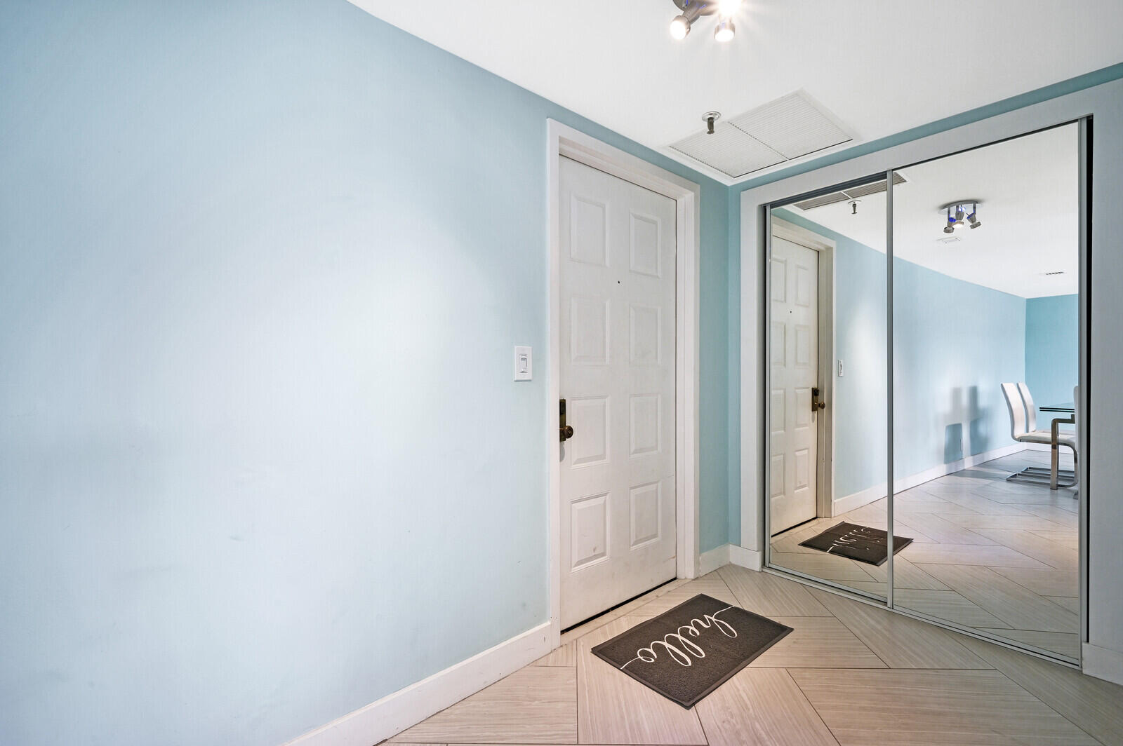 1300 Florida A1A, Unit 123 Jupiter, FL 33477 - Photo 39 of 41 Front Door